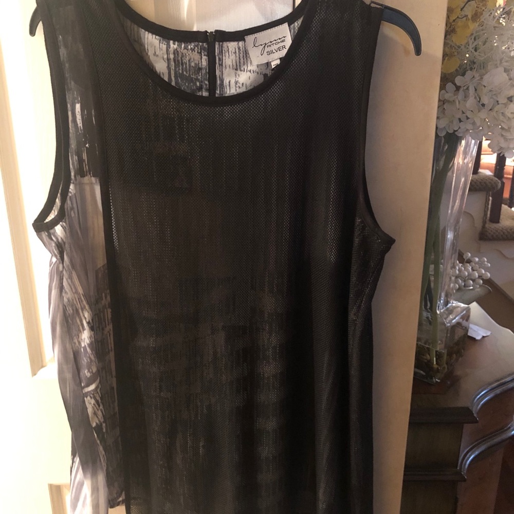 Lynn Ritchie Silver top Size L NWOT
